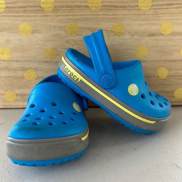 Crocs Blue Sandals Sz 4/5 - Picture 1 of 8